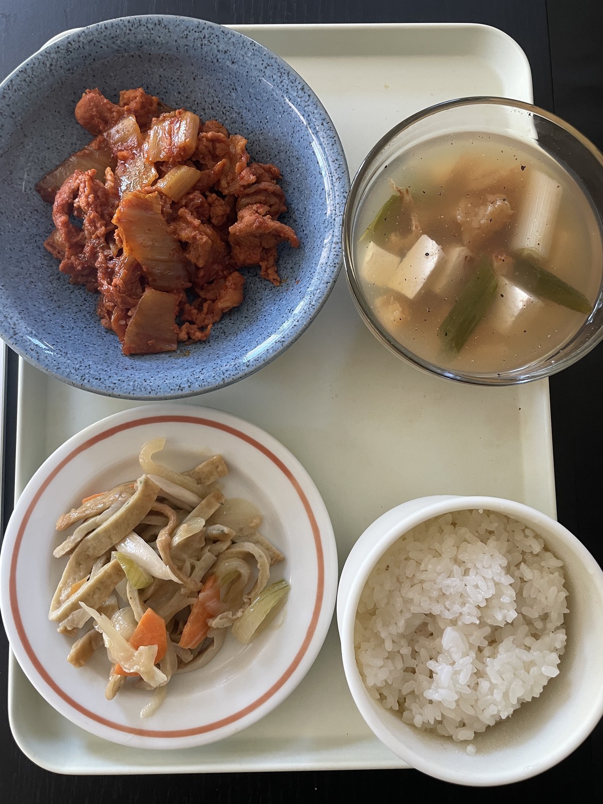 Kimchi Jeyuk + Eomuk-bokkeum + Bugeot-guk